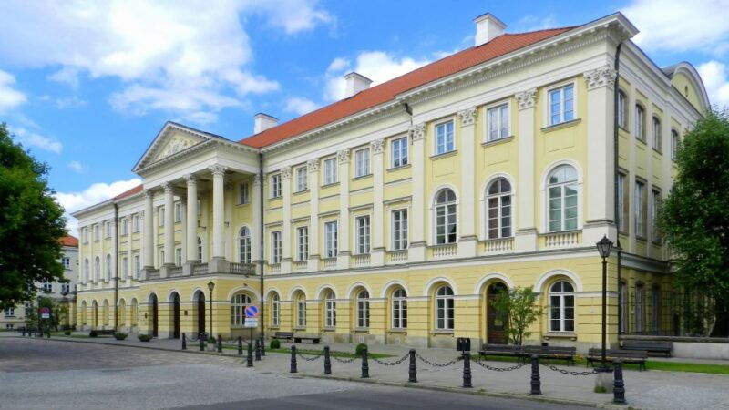 chopin-tour-in-warsaw-with-skip-the-line-museum-concert