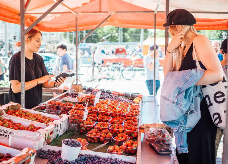 city-tour-with-food-tasting-in-helsinki-2