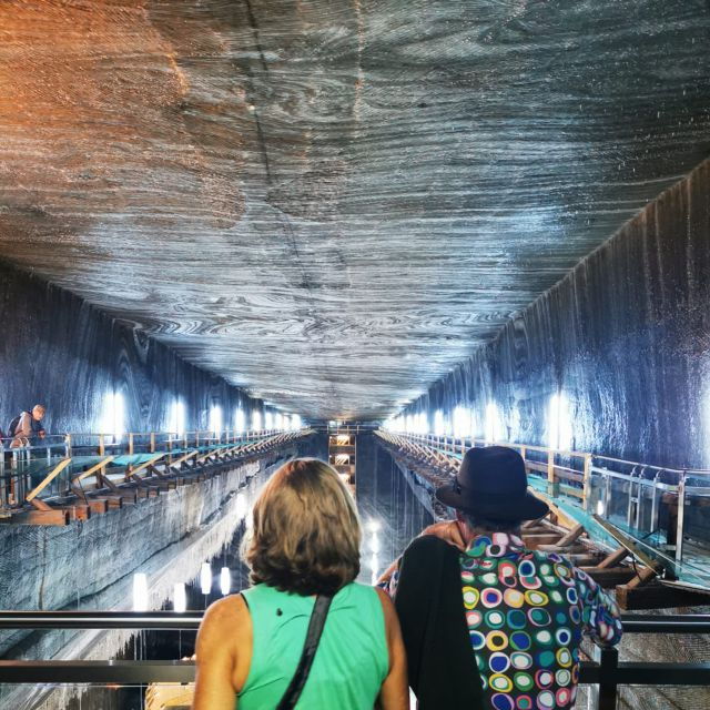 cluj-turda-salt-mine-corvin-castle-alba-carolina-tour