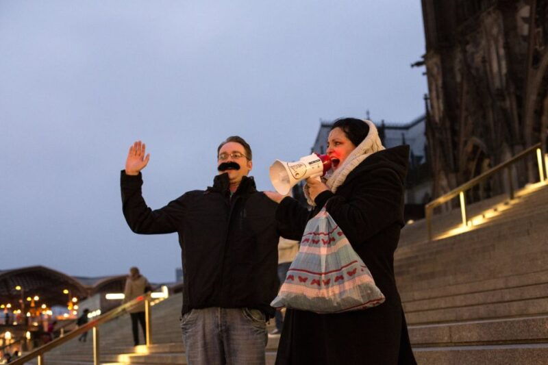 cologne-1-5-hour-comedy-bus-tour