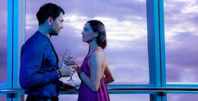 colombo-lotus-tower-celebration-dining-experience-with-cake