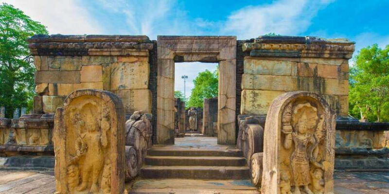 colombo-polonnaruwa-sigiriya-guided-day-tour-with-lunch