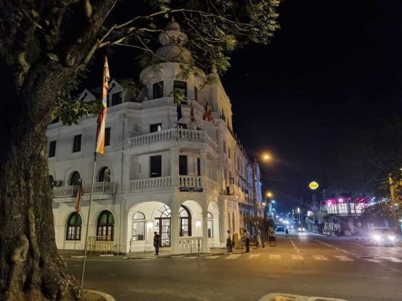 colombo-to-kandy-pinnawela-and-tea-factory-day-tour