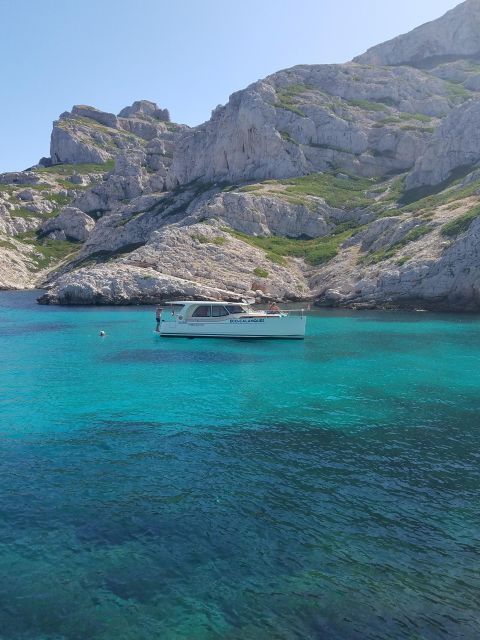 cruise-coffee-and-swimming-in-the-calanques-of-frioul