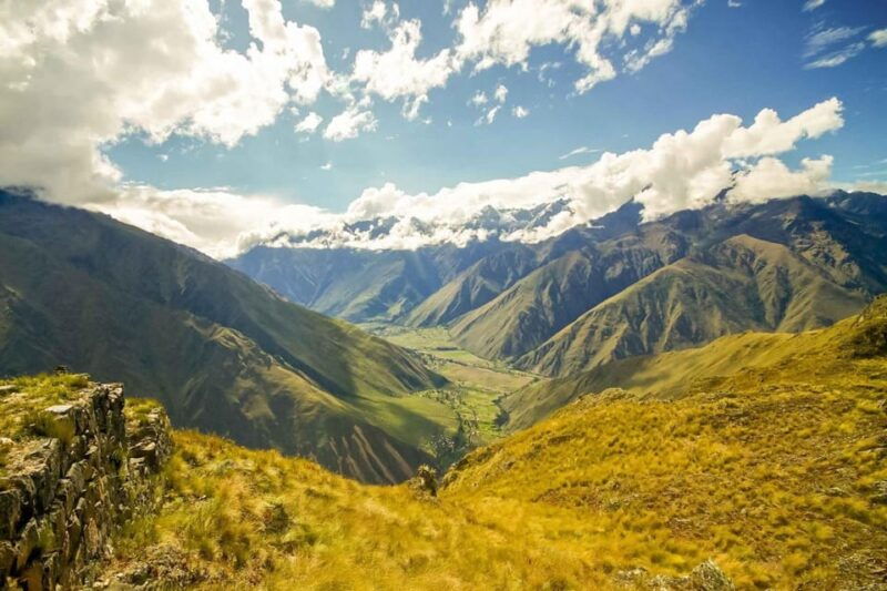 cusco-private-full-day-inti-punku-hike-to-the-sun-gate-2
