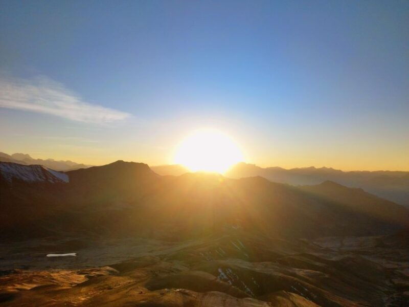 cusco-sunrise-at-the-rainbow-mountain-vinicunca
