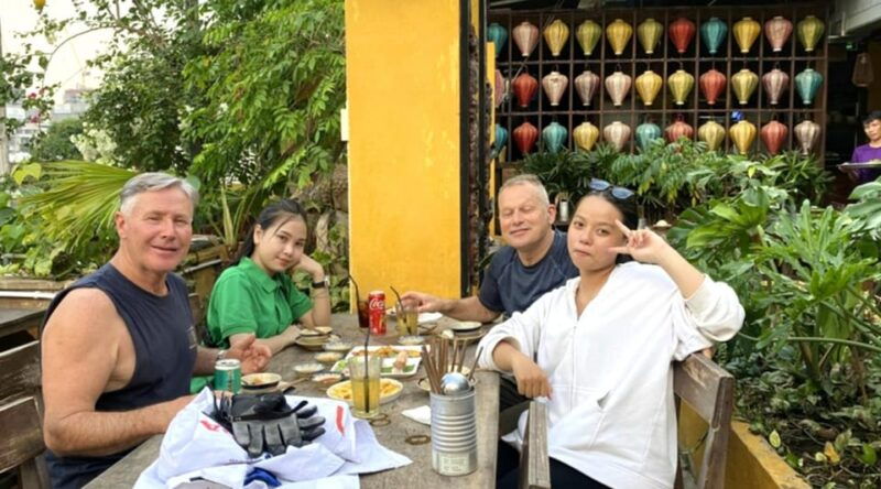 cyclo-tour-and-local-street-food-delights