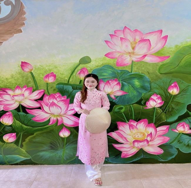 da-nang-experience-vietnamese-elegance-w-ao-dai-in-showroom