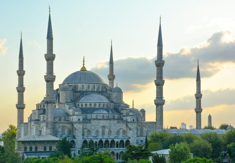 discover-istanbul-blue-mosque-chora-church-balat-tour