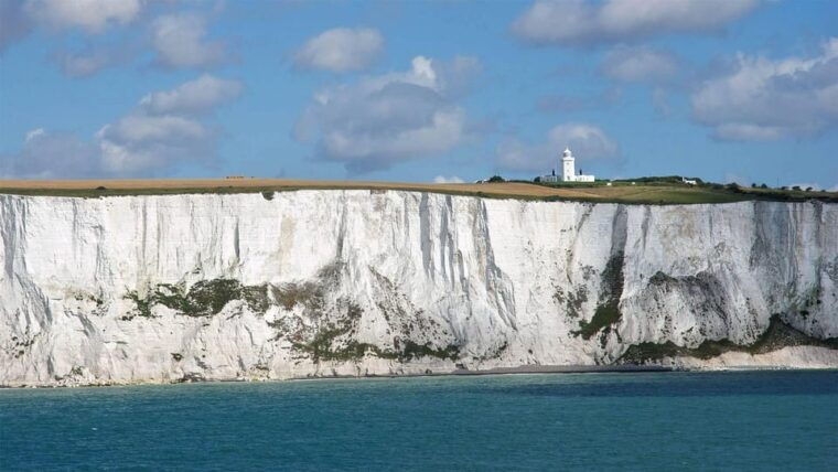 dover-castle-white-cliffs-leeds-castle-private-tour