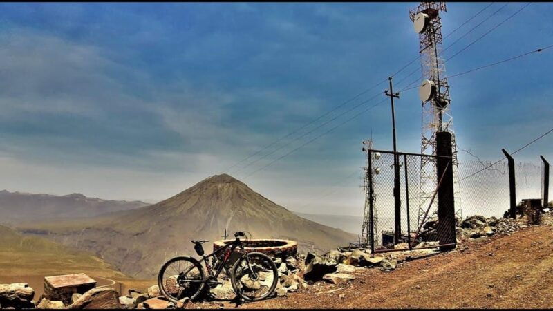 downhill-tour-mountain-bike-in-arequipa-2