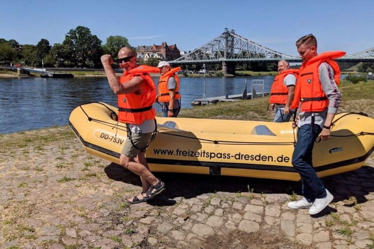 dresden-boat-tour-in-an-inflatable-boat-through-dresdens-old-town