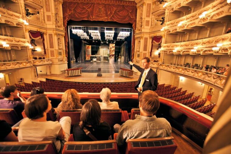 dresden-semperoper-guided-tour-for-families
