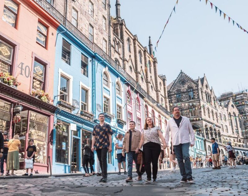 edinburgh-photo-shoot-with-a-private-vacation-photographer