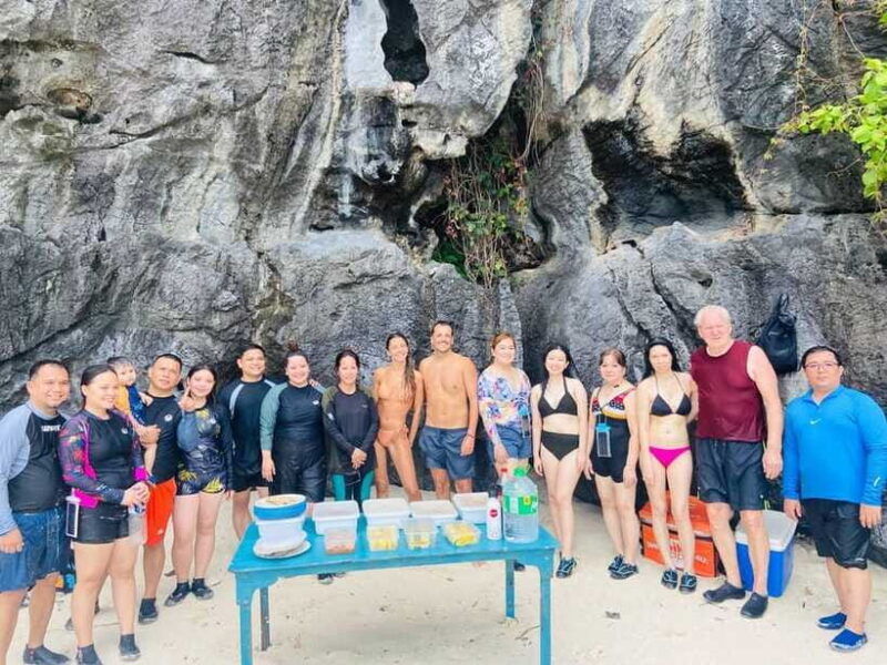 el-nido-shared-island-hopping-tour-c-with-buffet-lunch
