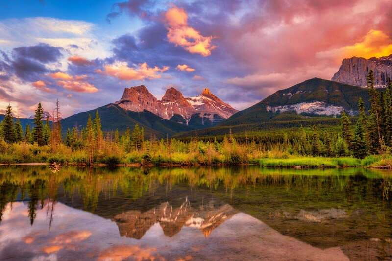 emerald-lakelake-louise-moraine-johnstoncanyonbanff-tour