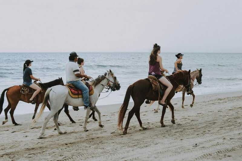 ensenada-horseback-riding-on-the-beach
