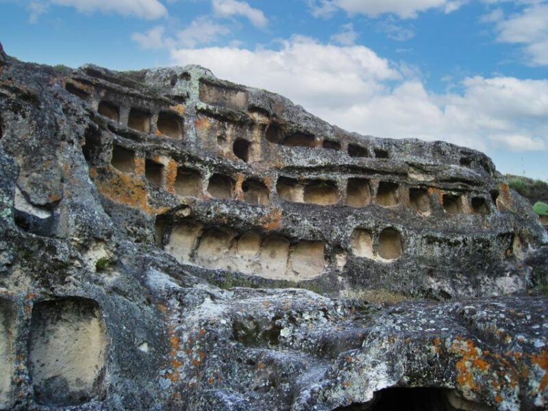 excursion-to-the-ventanillas-de-otuzco-and-tres-molinos-farm