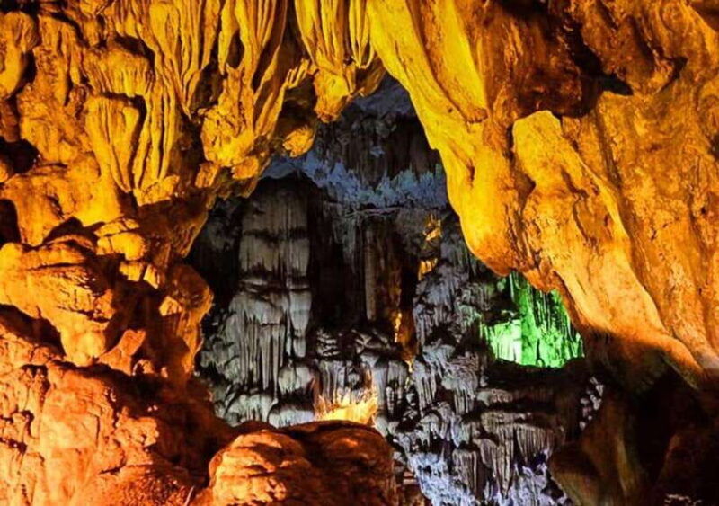 explore-halong-bay-cruise-with-lunch-kayak-thien-cung-cave