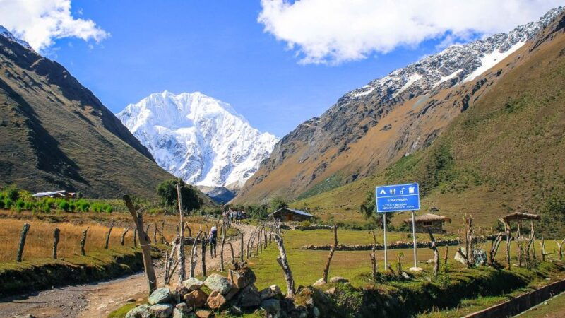 explore-the-magic-of-humantay-lake
