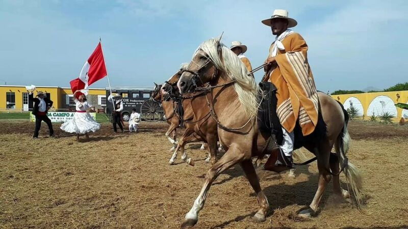 explore-trujillo-chan-chan-horseback-riding-huanchaco