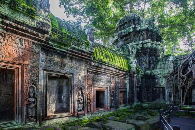 exploring-angkor-wat-key-highlights-sunrise-guided-tour