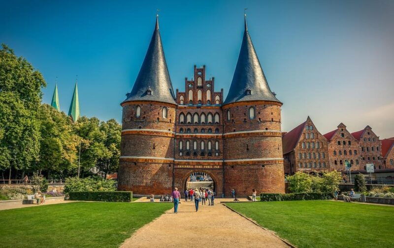 fascinating-pearls-of-lubeck-guided-walking-tour-2