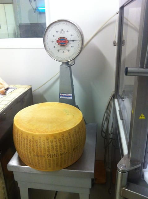 foodies-delight-modena-parmesan-balsamicparma-ham-tour