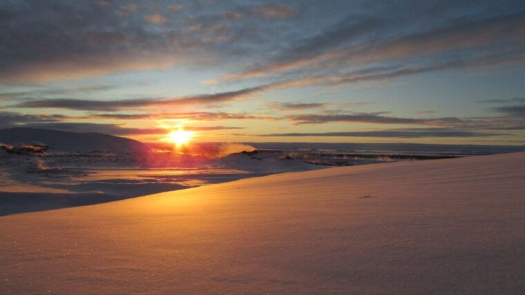 from-akureyri-godafoss-and-lake-myvatn