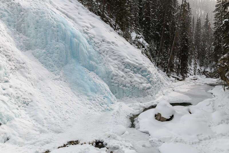 from-banff-johnston-canyon-guided-icewalk