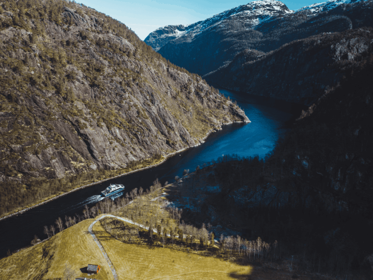 from-bergen-mostraumen-fjord-cruise-the-local-operator