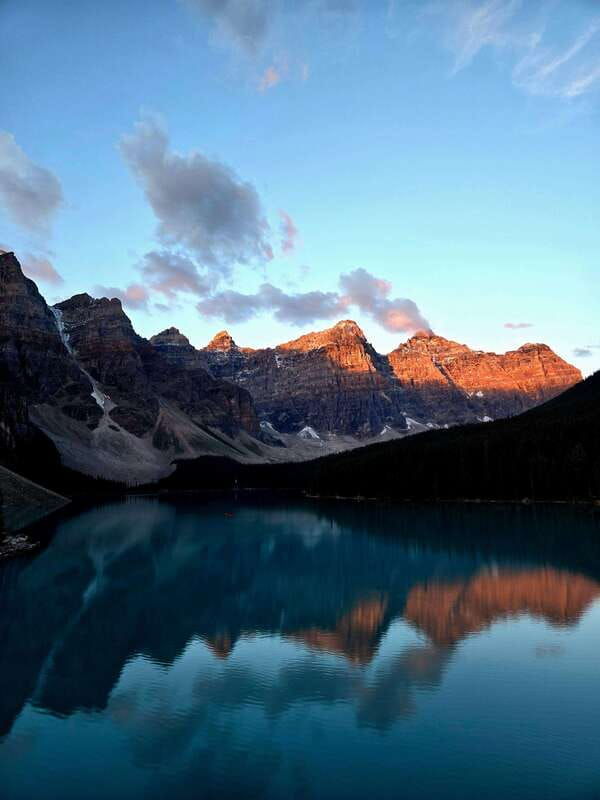 from-canmore-banff-moraine-lake-sunrise-lake-louise-tour