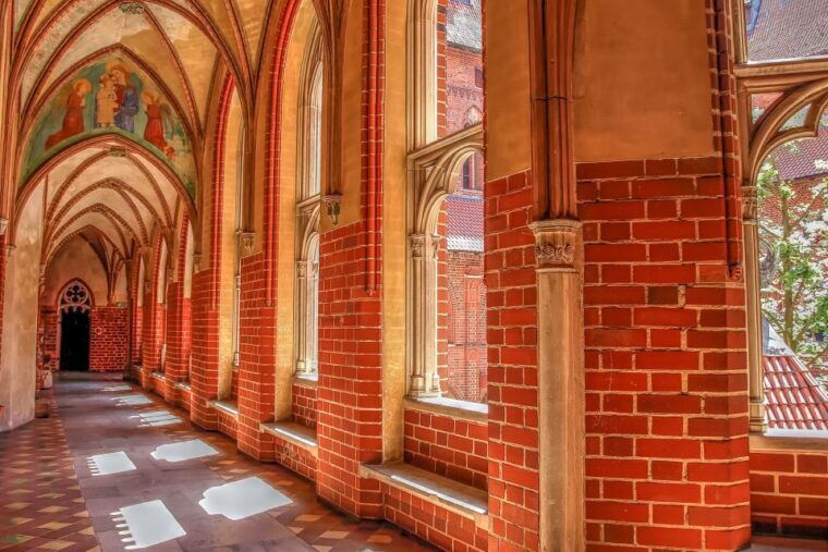 from-gdansk-malbork-castle-half-day-private-tour
