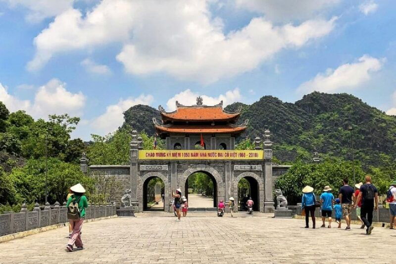 from-ha-noi-hoa-lu-tam-coc-mua-caves-full-day-trip
