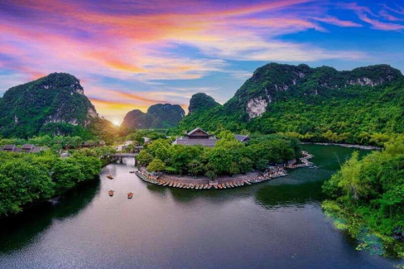 from-hanoi-bai-dinh-pagoda-and-trang-an-boat-tour