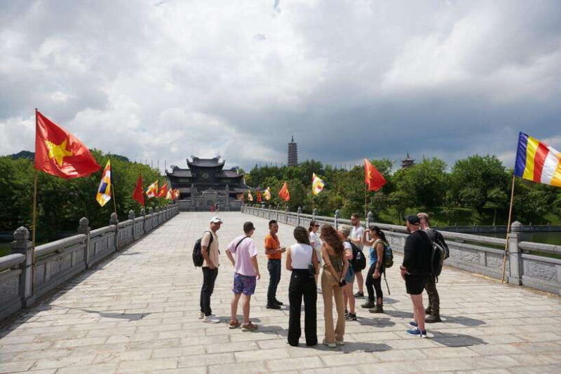 from-hanoi-ninh-binh-1-day-bai-dinh-trang-an-buffet-lunch