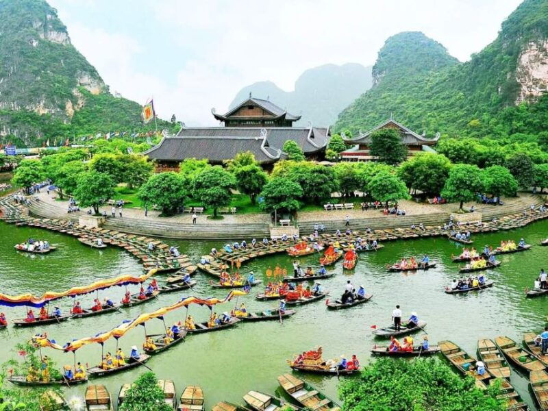 from-hanoi-ninh-binh-trang-an-bai-dinh-and-mua-cave-trip