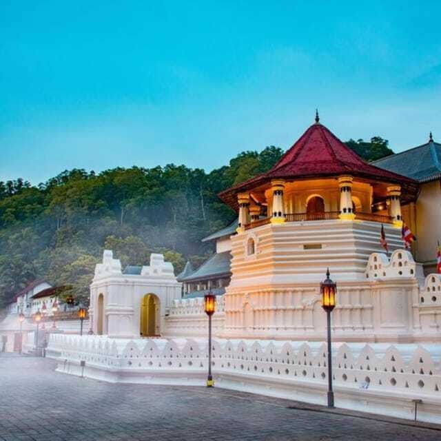 from-katunayake-sigiriya-dambulla-polonnaruwa-and-kandy