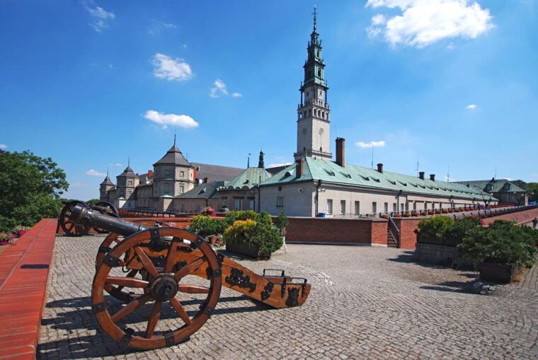 from-krakow-black-madonna-sanctuary-of-czestochowa-day-tour