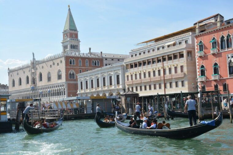 from-lake-garda-full-day-guided-group-tour-of-venice