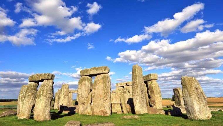 from-london-windsor-stonehenge-bath-private-car-tour