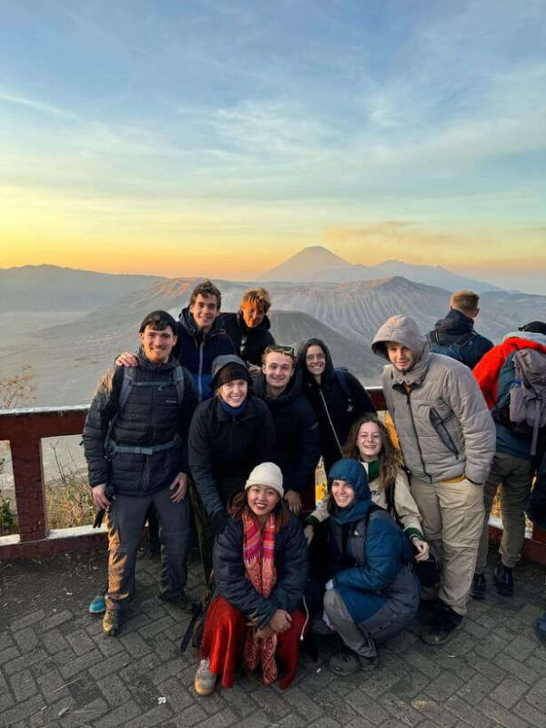 from-malang-sharing-tour-with-jeep-for-sunrise-in-bromo