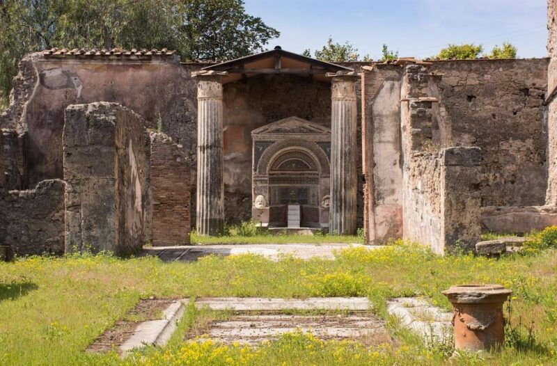 from-naples-pompeii-ruins-naples-walking-tour