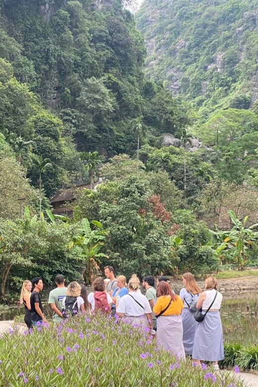 from-ninh-binh-hoa-lu-trang-an-mua-cave-bich-dong-tour