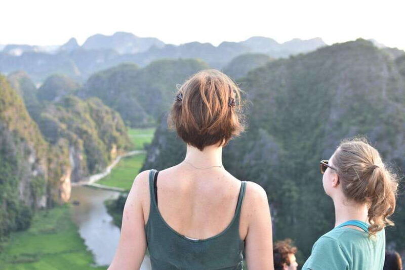 from-ninh-binh-longest-day-trip-trang-an-mua-cave-lunch
