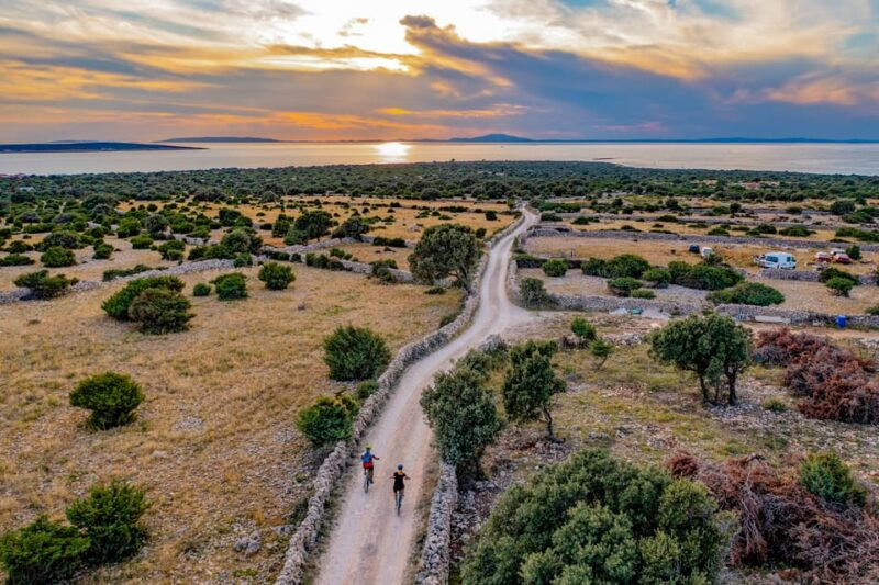 from-novalja-kolanjsko-blato-kolan-and-mandre-bike-tour