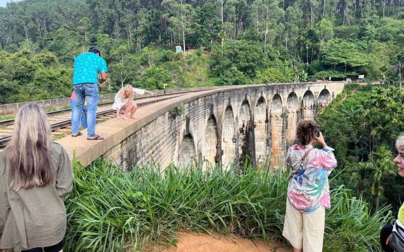 from-nuwara-eliya-ella-city-tour-with-little-adams-peak