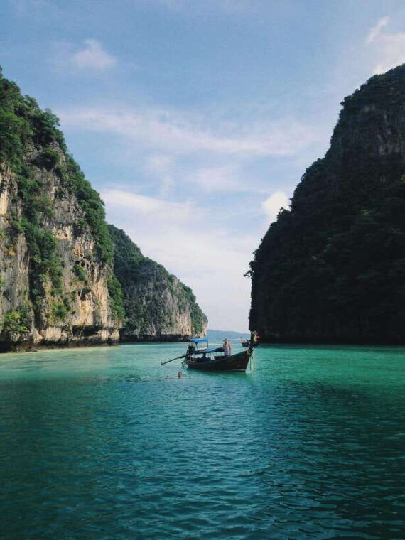 from-phi-phi-maya-bay-halfday-longtail-boat-with-snorkeling
