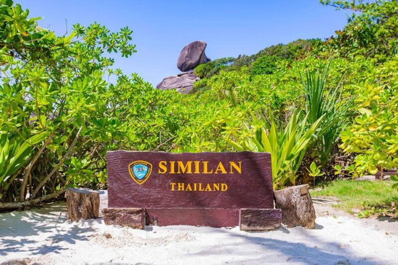 from-phuket-similan-islands-snorkeling-trip-by-speedboat