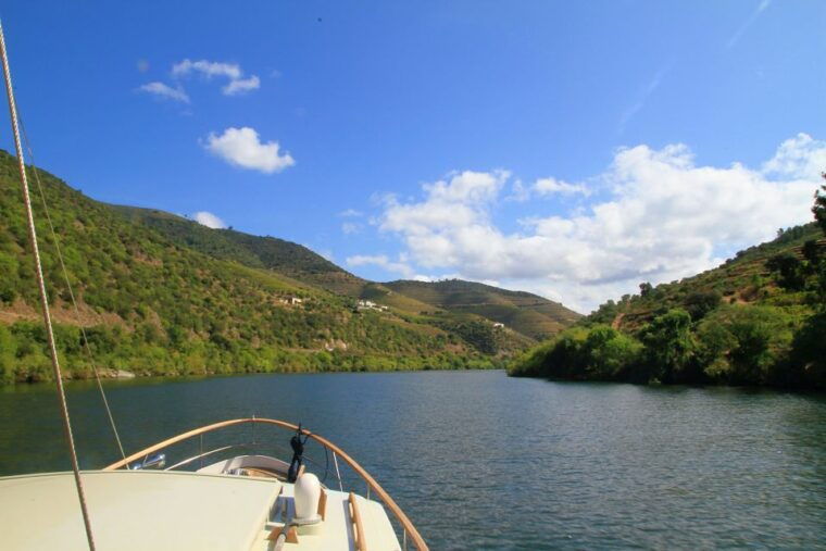 from-pinhao-private-yacht-cruise-along-the-douro-river